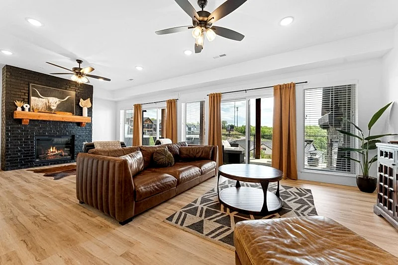 Luxury and Comfort await at this 5 BR Lodge on the Lake!!