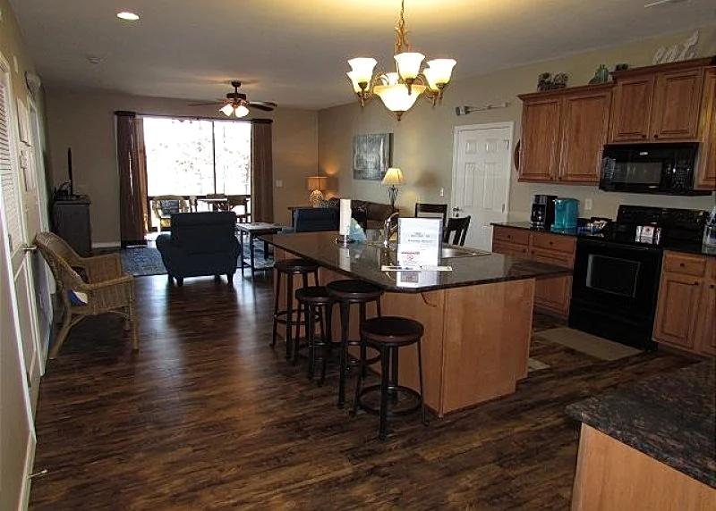 Breathtaking Table Rock Lake Views from Your Private Balcony, 3BR Condo at Vickery Resort