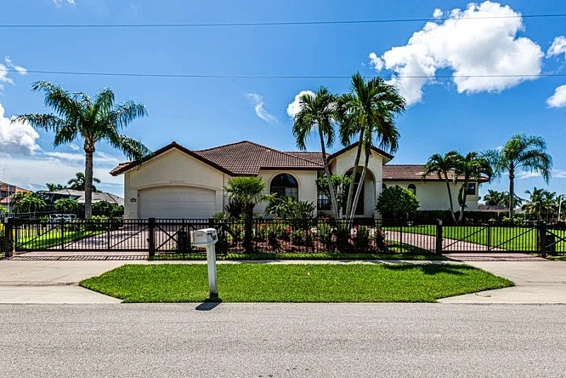 449 Richards Ct, Sunlit Southern Exposure & Gulf Access Retreat in Marco Island