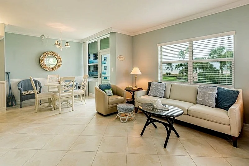 Beachfront Efficiency Studio with 1 Bath Sunset House, 205 - Marco Island, Florida