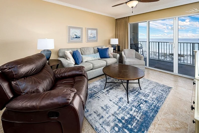 Gulf Dunes 302: Relaxing beach getaway, WIFI,pool,tennis,BBQ,FREE BCH SV