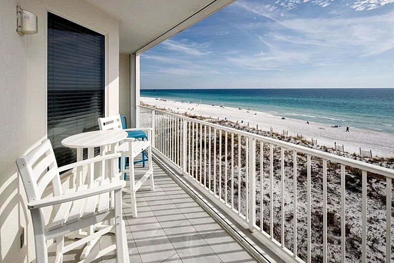 Gulf Dunes 510: Beautiful beach front corner unit, pools, & FREE BCH SVC!