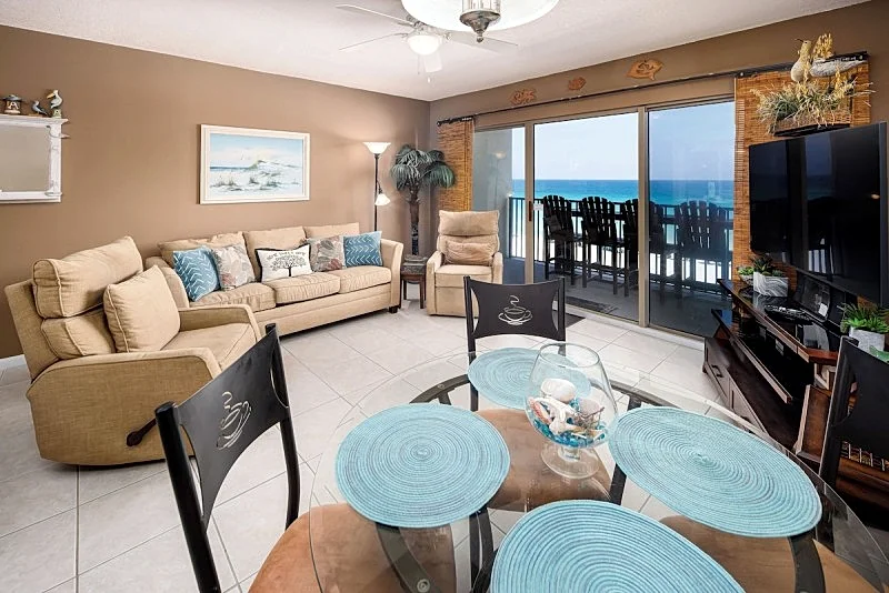 E.T.W4003: Upgraded Beachfront Condo-Full Kitchen,Wifi,Balcony,Free Beach Svc