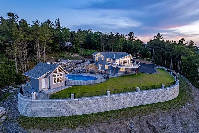 SPECTACULAR WINNIPESAUKEE VIEWS Heated Pool Hot Tub