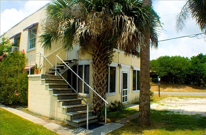 Rogers Folly Up LOW COST 2 Bedroom 1 Block from Beach and Center St. !!!