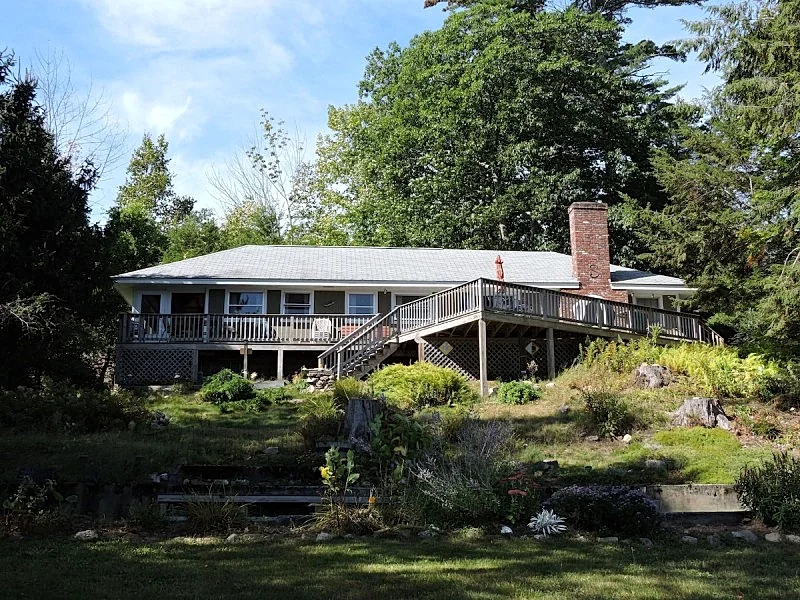 Patrician Shores on Winnipesaukee Home Right On The Beach