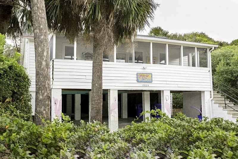 Vitamin Sea - Authentic Vintage 4 BR 2nd Row Beach Cottage