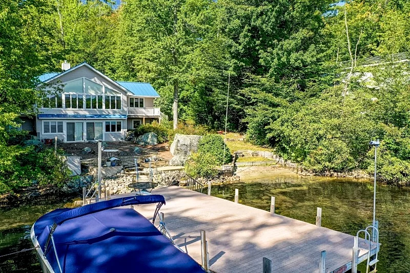 Lake Winnipesaukee Waterfront Vacation Rental in Moultonborough