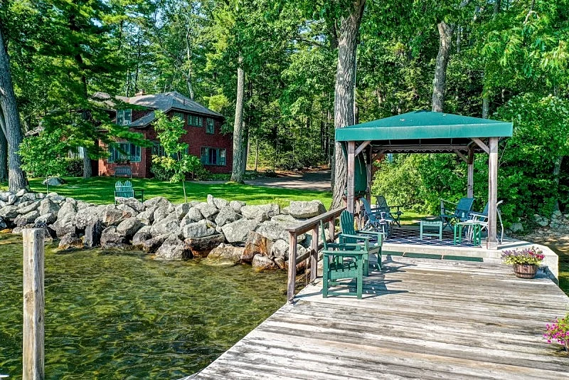 Old Time Family Lodge on Winnipesaukee With Gorgeous Sand Beach