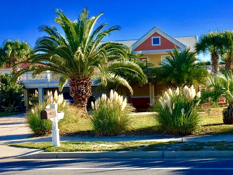 Cute And Cozy Beach House, Perfect for a Beach Getaway!