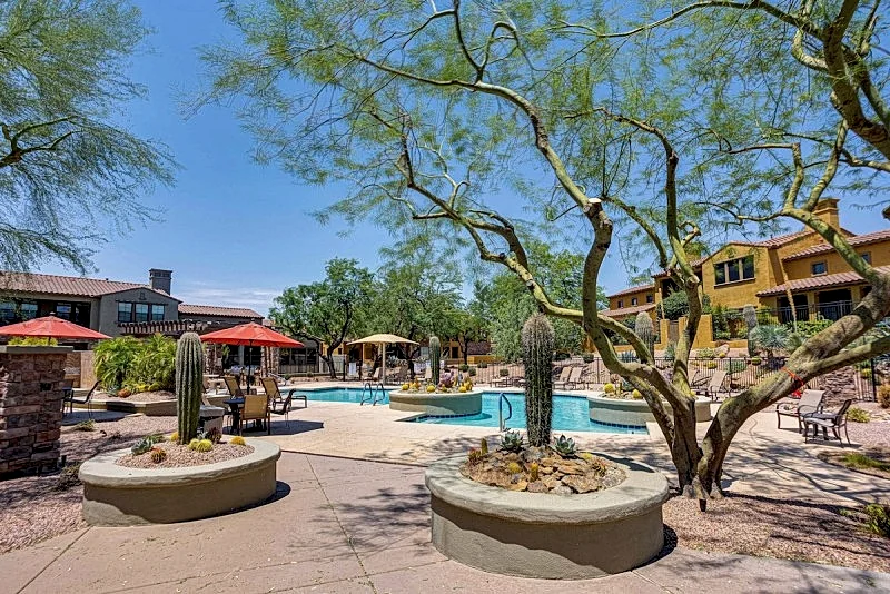 Luxurious Townhome in High Demand Grayhawk Area of Scottsdale! Golfers Paradise!