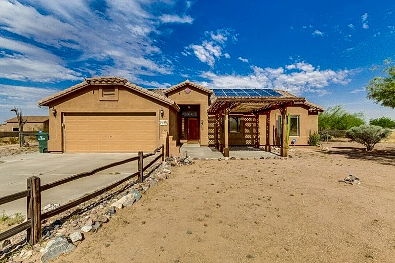 Gorgeous Vistas @ Casa Grande. RV parking, Horse Property, near Hiking Trails.