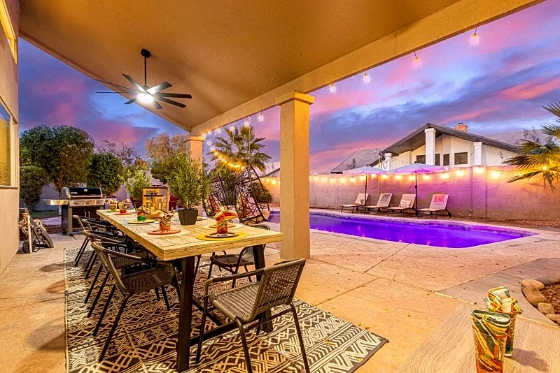 Fabulous Mesa Oasis. Sleeps 14. Dog Friendly Too.