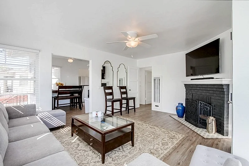 Beachcomber 2: perfect beach getaway - walking distance to Tourmaline Beach