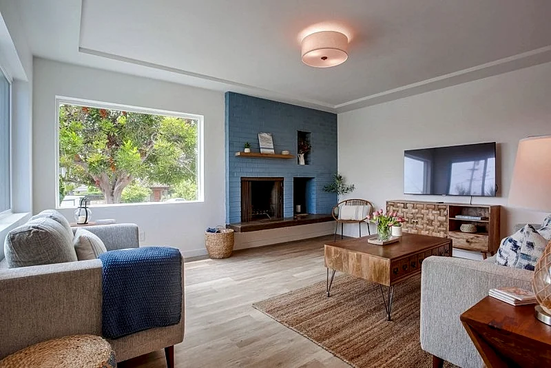 Birdrock Beach Cottage - New updated cottage with hot tub