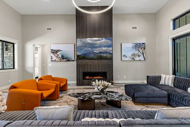 **Luxurious Forest Retreat in Woody Mountain Estates**