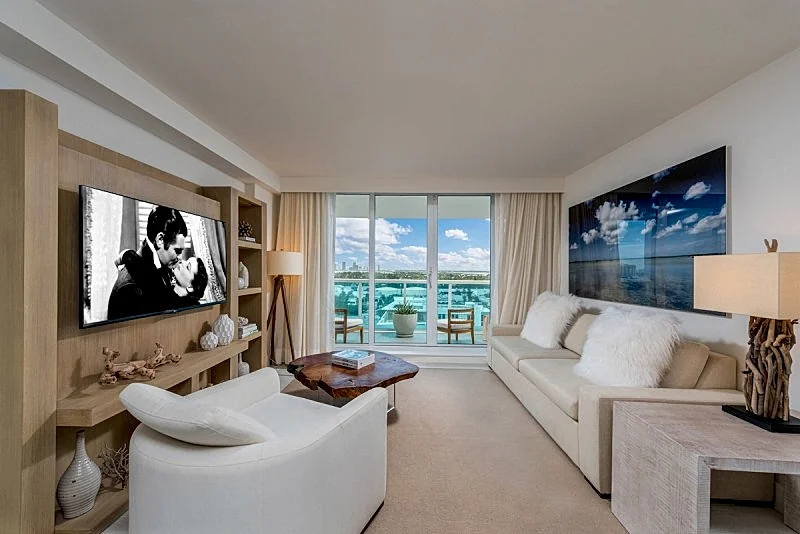 Luxurious Private Condo at 1 Hotel & Homes -1445