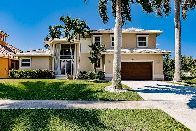 Luxury Home On Tranquil Tarpon Bay