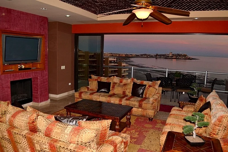 Penthouse - Luxury 5BDR / 5 1/2BA Oceanfront Hacienda, over 8,800 SF, Sleeps 12