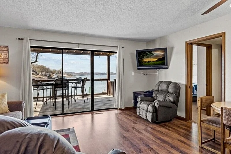 Lone Oak Point 26 in Sunrise Beach