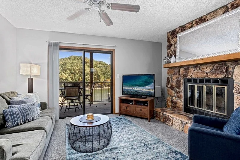 Lazy B-01 Lazy Days Condos a Great Location For Large Family Get Together!!