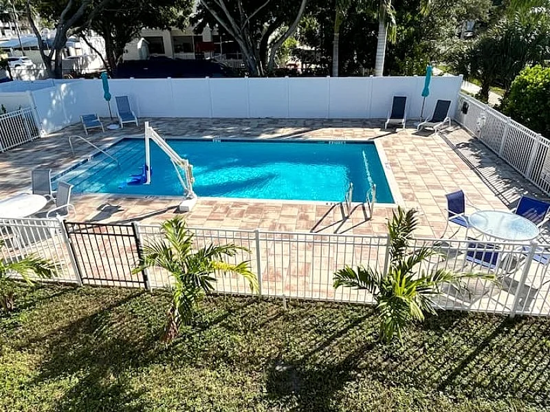 Sweet Jasmin Studio with Perfect blend of Southside Village lifestyle & pool pleasure!