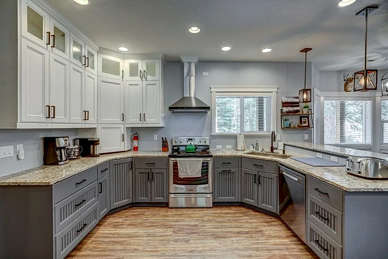 Penelope's Place - 4Bdrm - Wifi - Fireplace - Trailer Parking - Garage - Family
