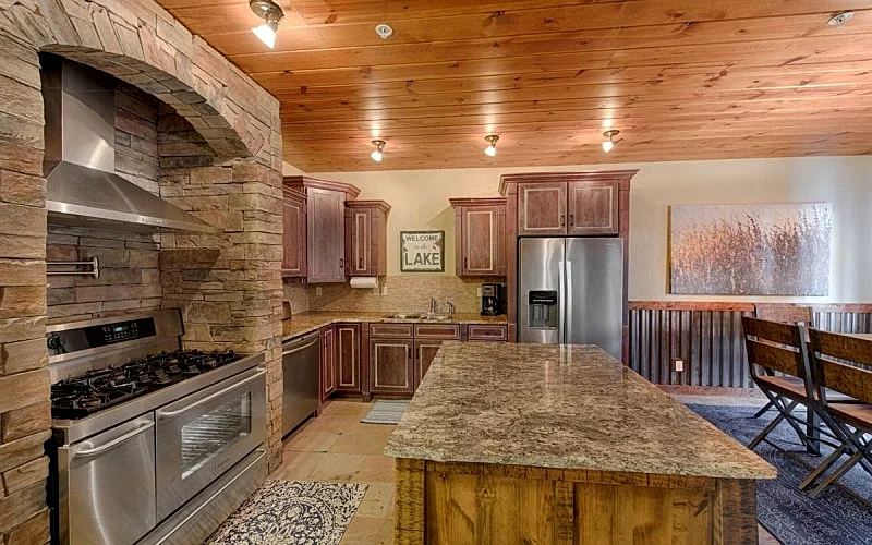 TimberCrest Downtown Lakeview Condo South - Lakeview Balcony - A/C - Downtown