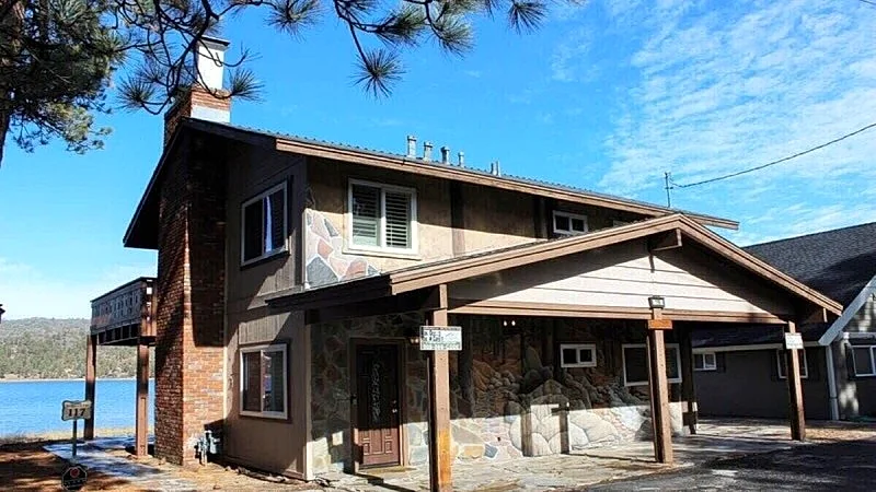 Photo 11