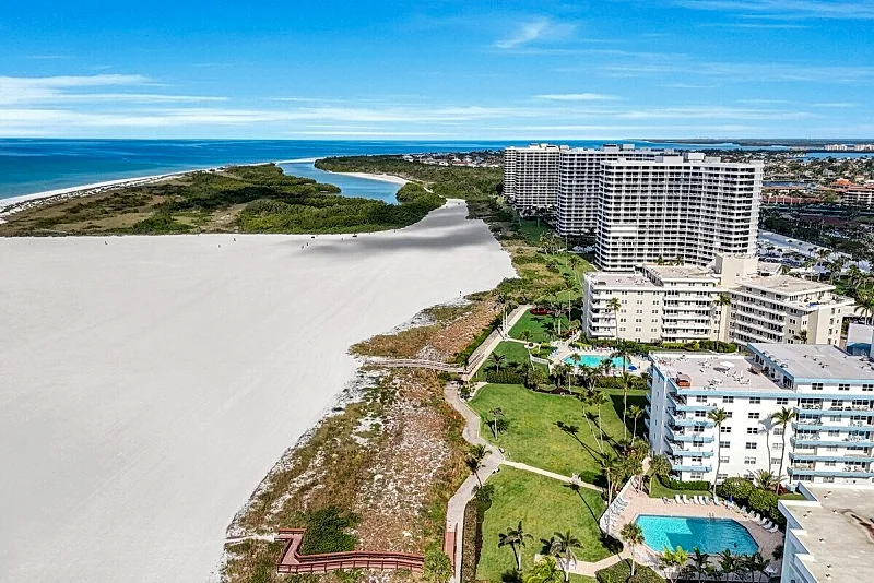 Rare Beachfront 3Bed/4Bath Penthouse at Sunset House Penthouse C - Marco Island