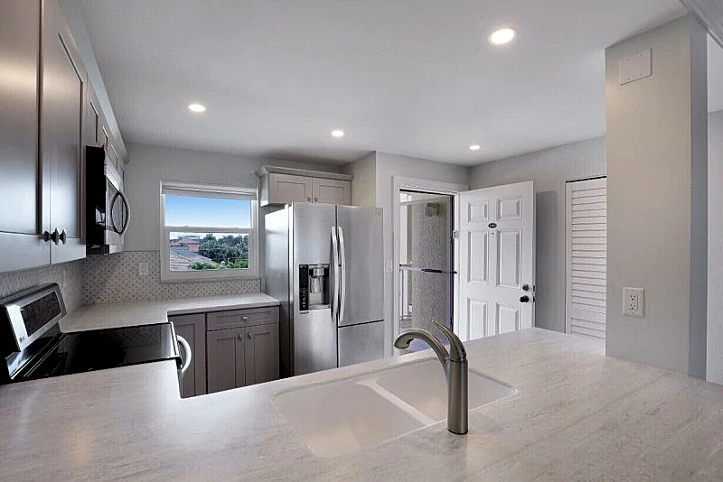 Completely Remodeled 2 Bed 2 Bath I Block Away From Free Beach Access