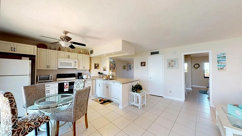 Remodeled Open Floor Plan w/ Wide River Views!