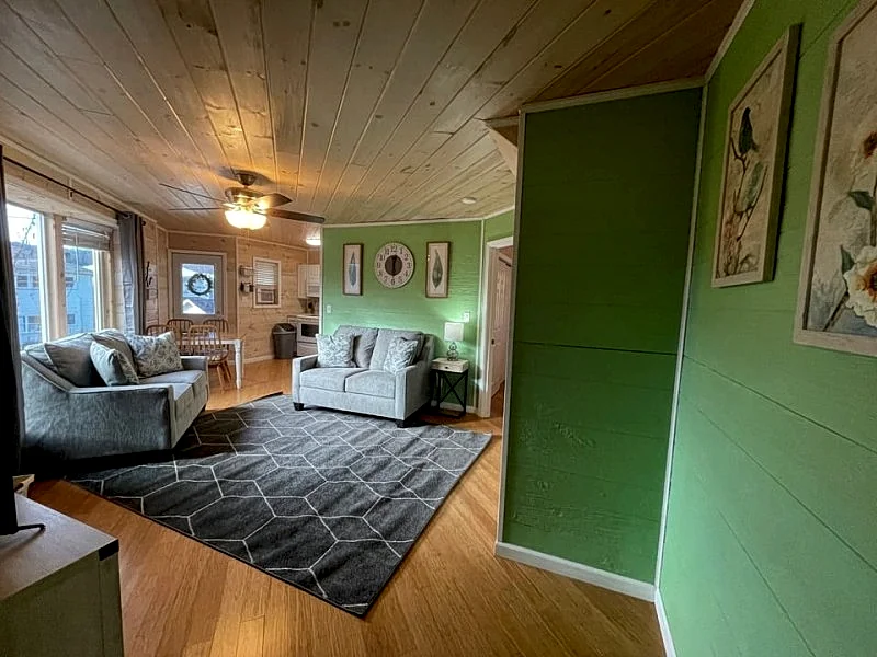 Photo 10