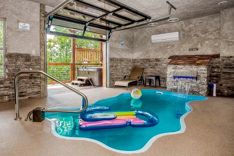 Rainwater Falls Cabin w/ Pvt Pool, Mtn and City views
