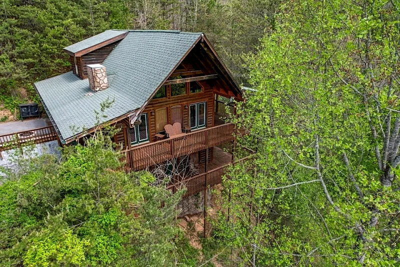 A Bears Haven: Free Attractions, Firepit, Theater, Pool Table