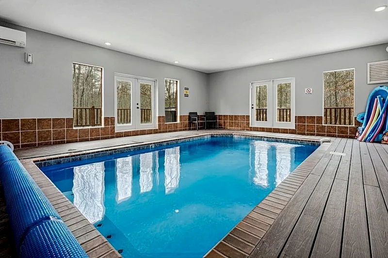 Apalachee Pool lodge: Private Backyard, Games, Pool, Theater