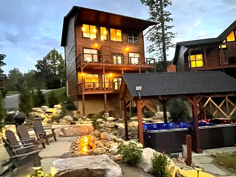 So Happy Together: Waterfall, Firepit, Swim Spa, 2 Hot Tubs!
