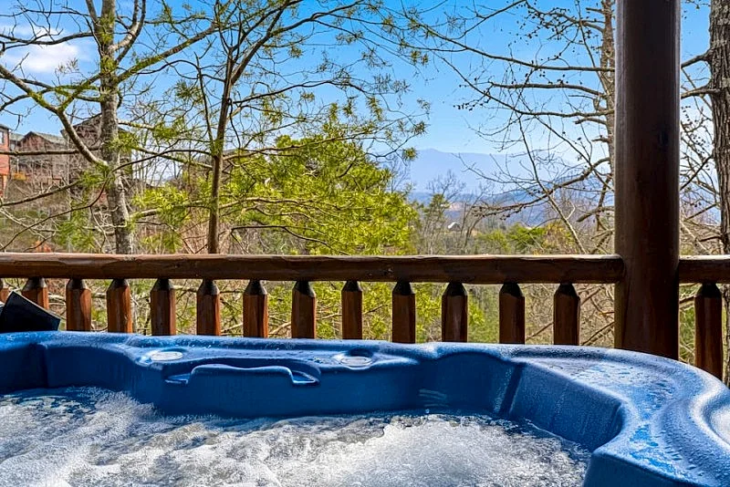 Peaceful Times Cabins, Gatlinburg, New Hot Tub, Pool Table
