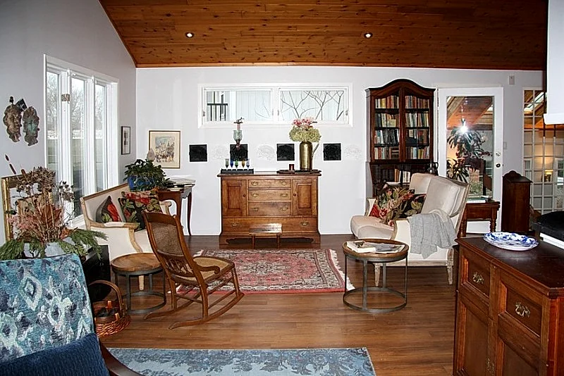 2 Moon Cottage