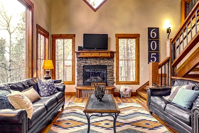 7th Heaven Lodge | South Dakota Vacation Home w/ Heated Pool