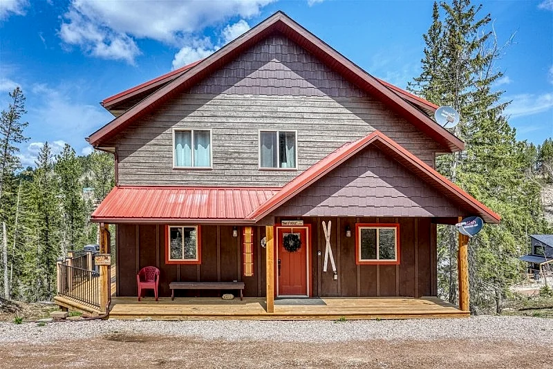 Annie Creek Lodge | 5 Bed, 3 Bath