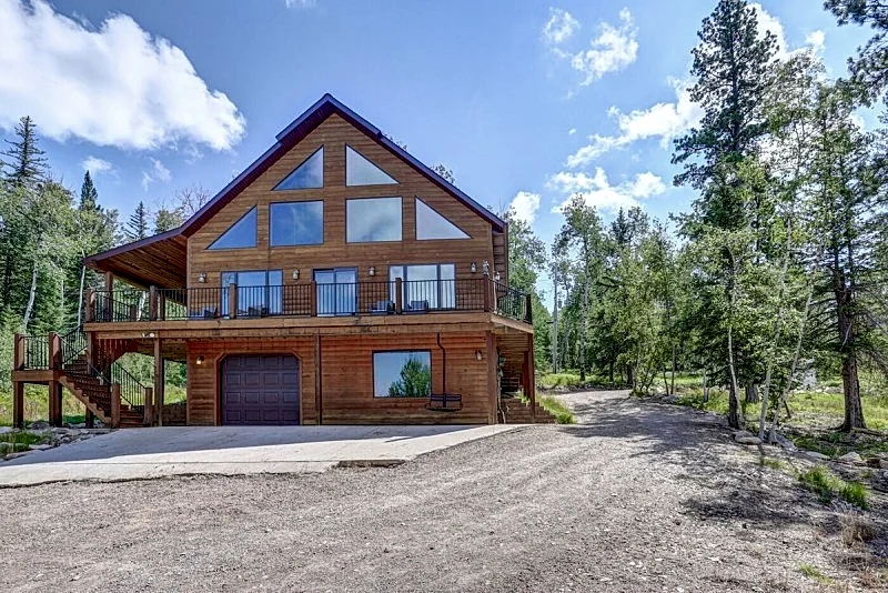 In The Snow Lodge - Terry Peak | 5 Bed, 3 Bath