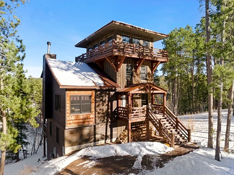 Lookout Tower - Gilded Mountain