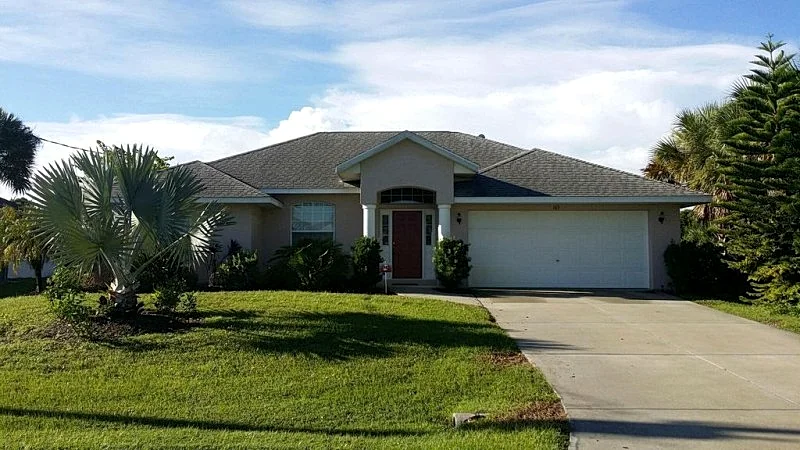 3-bdrm home w/pool, across st from 1st hole, Long Marsh course - Rotonda West Fl