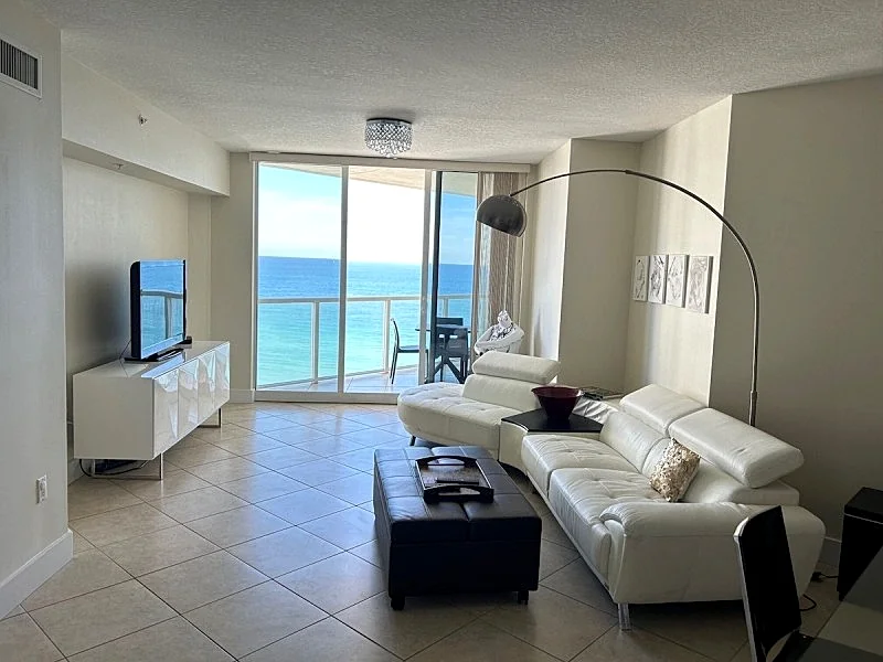 Luxury Oceanfront Condo In La Perla