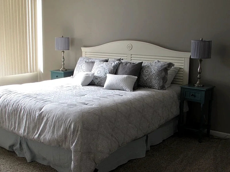 Enjoy a Quiet Stay at Our Place! We'd love to host you! Central Location
