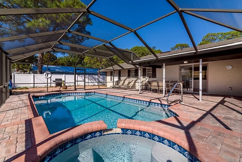 Amazing Villa with Extra Large Heated Pool ! 50% off Regular Rates!