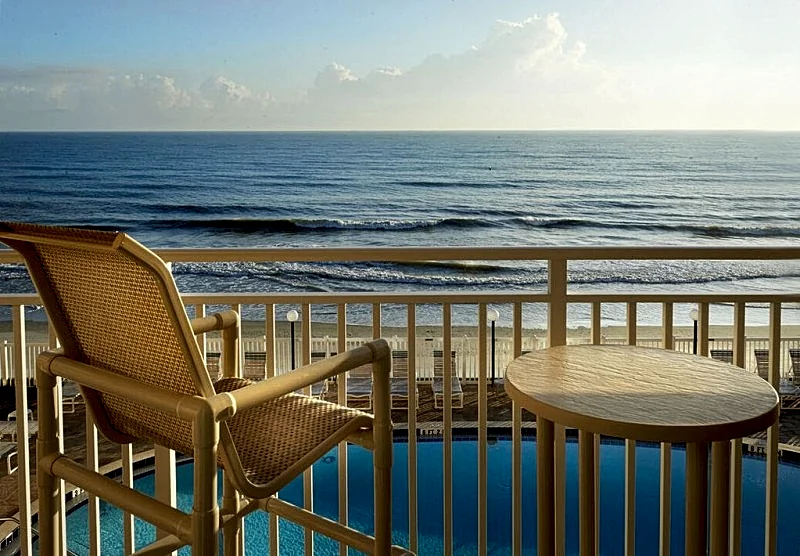 Direct Oceanfront - Fully Renovated - Amazing Ocean Views