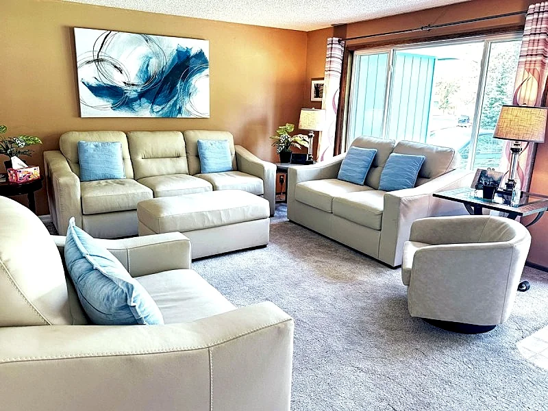 5-BEDROOM 3,000 sq.ft. BEAUTIFUL HOME, SPA, THEATER, GYM, NEAR UNIVERSITY