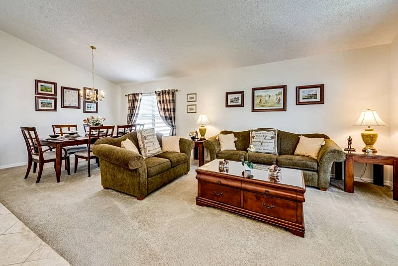 3 mi to Disney, 4 bed/3ba with private pool